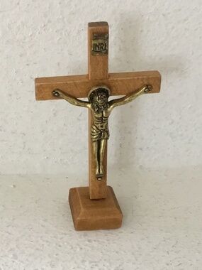 Vintage Tabletop Small Wooden/Metal Crucifix Sacred Heart Southern Missions